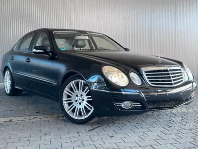 Używany Mercedes E280 Avantgarde 231 KM (169 kW) 2009 Czarny Sedan/Limuzyna