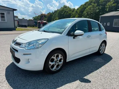 Gebraucht Citroën C3 SELECTION 68 PS (50 kW) 2015 Weiß Limousine