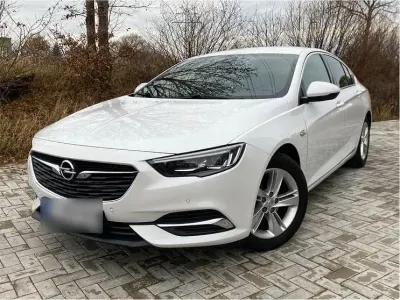 Gebraucht Opel Insignia Sport 136 PS (100 kW) 2019 Weiß Limousine