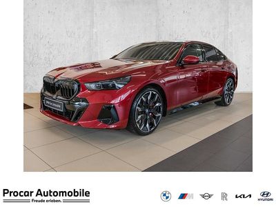 Neu BMW 540 M Sport 286 PS (210 kW) 2026 Rot Limousine