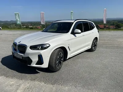 Używany BMW iX3 Impressive 210 kW (286 KM) 2025 Biały SUV