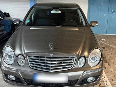 Usata Mercedes E200 Elegance 136 CV (100 kW) 2006 Grigio Berlina
