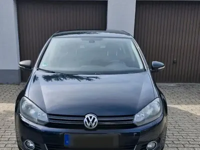 Gebraucht VW Golf VI 86 PS (63 kW) 2011 Blau Kleinwagen