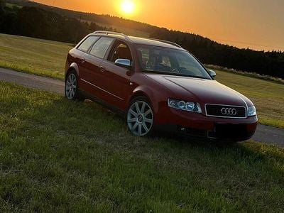 Rot Gebraucht 2001 Audi A4 Kombi | 5.299 €