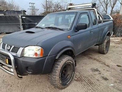 Schwarz Gebraucht 2004 Nissan Navara Abholung | 3.999 € (Teuer)