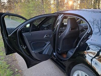 Brugt Mercedes A180 Urban 2016 Sort Sedan