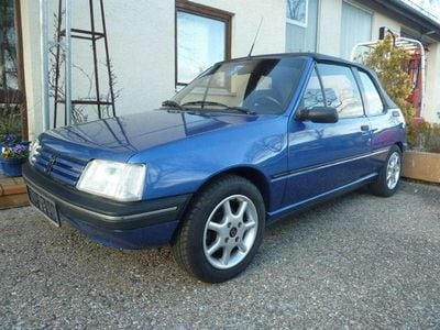 Usata Peugeot 205 60 CV (44 kW) 1994 Blu Cabrio