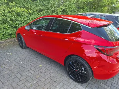 Gebraucht Opel Astra Innovation 150 PS (110 kW) 2015 Rot Limousine