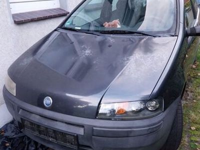 Verkauft Fiat Punto 188 1.9D TÜV 01/25., gebraucht 2001, 185.174 km in  Oberursel (Taunus)