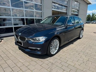 Gebraucht BMW 330 Luxury Line 258 PS (189 kW) 2015 Blau Kombi