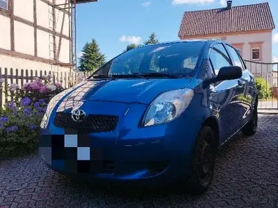 Gebraucht Toyota Yaris 69 PS (50 kW) 2006 Blau Limousine