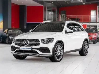 Używany Mercedes GLC400d AMG line 330 KM (242 kW) 2022 Biały SUV