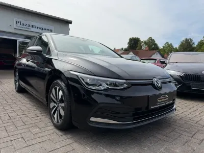 Gebraucht VW Golf VIII Move 150 PS (110 kW) 2023 Schwarz Limousine