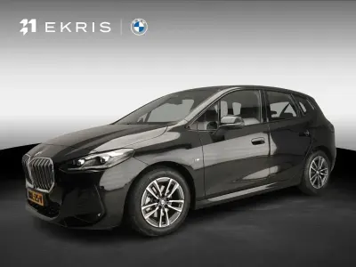 Gebraucht BMW 220 Active Tourer M Sport 170 PS (125 kW) 2025 Schwarz Van / Kleinbus