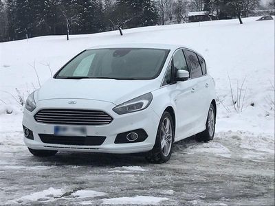 Gebraucht Ford S-MAX Titanium 150 PS (110 kW) 2018 Weiß Van / Kleinbus