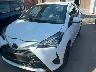 Gebraucht Toyota Yaris 72 PS (52 kW) 2020 Weiß Kleinwagen