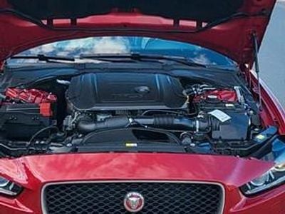 Gebraucht Jaguar XE R 200 PS (147 kW) 2018 Rot Limousine