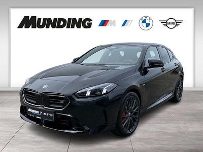 Neu BMW M135 Shadowline 300 PS (220 kW) 2025 Black sapphire Kleinwagen