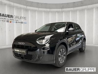 Neu Fiat 600 Business 101 PS (74 kW) 2025 Schwarz SUV