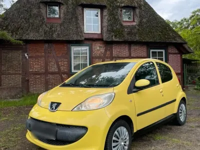 Gebraucht Peugeot 107 69 PS (50 kW) 2006 Gelb Kleinwagen