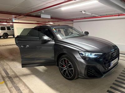 Usata Audi Q8 Sport 394 CV (289 kW) 2024 Grigio SUV
