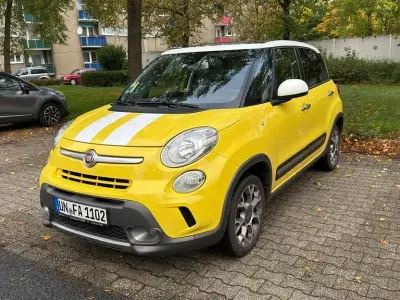 Begagnad Fiat 500L Trekking 95 HK (69 kW) 2015 Gul Minibuss
