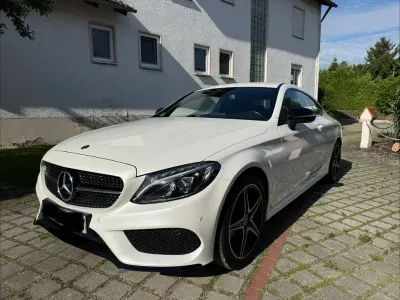 Gebraucht Mercedes C180 AMG line 156 PS (114 kW) 2017 Weiß Coupé