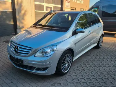 Gebraucht Mercedes B200 136 PS (100 kW) 2007 Silber Van / Kleinbus