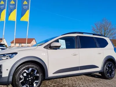 Neu Dacia Jogger Extreme 110 PS (80 kW) 2026 Beige Van / Kleinbus