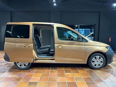 Braun Gebraucht 2021 VW Caddy Van / Kleinbus | 18.900 € (Fairer Preis)