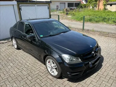 Gebraucht Mercedes C350 Avantgarde 300 PS (220 kW) 2013 Schwarz Limousine