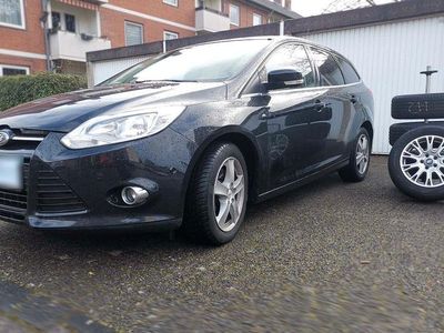 Gebraucht Ford Focus Titanium 182 PS (133 kW) 2014 Schwarz Kombi