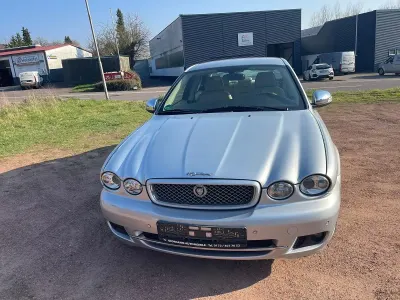 Käytetty Jaguar X-type 145 HP (106 kW) 2009 Sedan