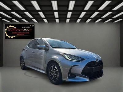 Gebraucht Toyota Yaris Hybrid Team 92 PS (67 kW) 2023 Silber Kleinwagen