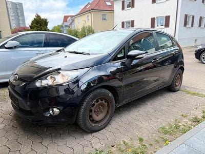 Second-hand Ford Fiesta 82 CP (60 kW) 2011 Negru Berlinǎ