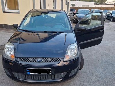 Gebraucht Ford Fiesta 60 PS (44 kW) 2007 Blau Kleinwagen