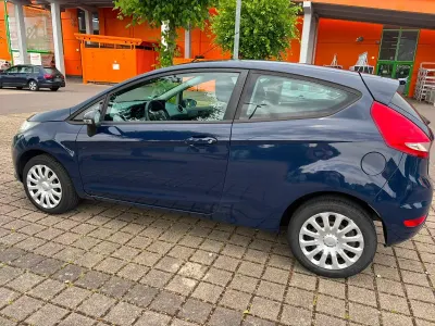Gebraucht Ford Fiesta Trend 60 PS (44 kW) 2009 Blau Limousine