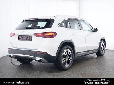 Weiß Gebraucht 2024 Mercedes GLA180 Progressive SUV | 35.880 € (Fairer Preis)