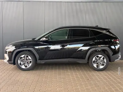 Neu Hyundai Tucson Comfort 150 PS (110 kW) 2026 Schwarz metallic SUV
