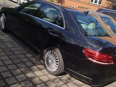 Gebraucht Mercedes E200 Elegance 184 PS (135 kW) 2015 Schwarz Limousine