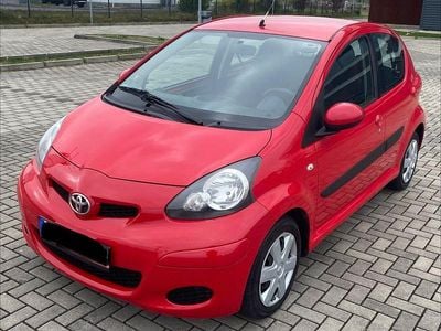 Usata Toyota Aygo 68 CV (50 kW) 2009 Rosso Utilitaria