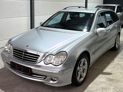 Gebraucht Mercedes C220 Avantgarde 150 PS (110 kW) 2006 Silber Kombi