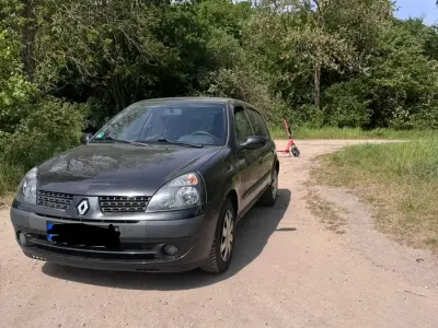 Brugt Renault Clio II 75 HK (55 kW) 2003 Sort Hatchback