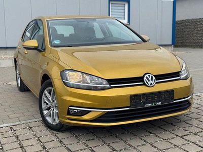 Gebraucht VW Golf VII Comfortline 150 PS (110 kW) 2018 Gelb Limousine