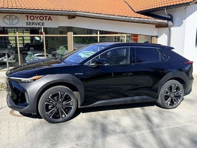 Usata Toyota bZ4X 150 kW (204 CV) 2023 Nero SUV