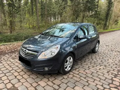 Używany Opel Corsa Edition 85 KM (62 kW) 2010 Niebieski Hatchback