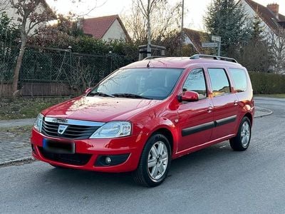 Gebraucht Dacia Logan MCV Lauréate 101 PS (74 kW) 2010 Rot Kombi