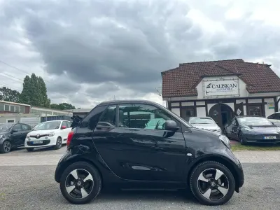 Gebraucht Smart ForTwo Cabrio Passion 90 PS (66 kW) 2018 Schwarz Cabrio