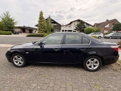 BMW 523