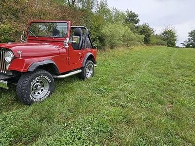 Rot Gebraucht 1957 Jeep Willys Overland SUV | 13.900 €
